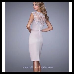 La femme!! Beautiful dress